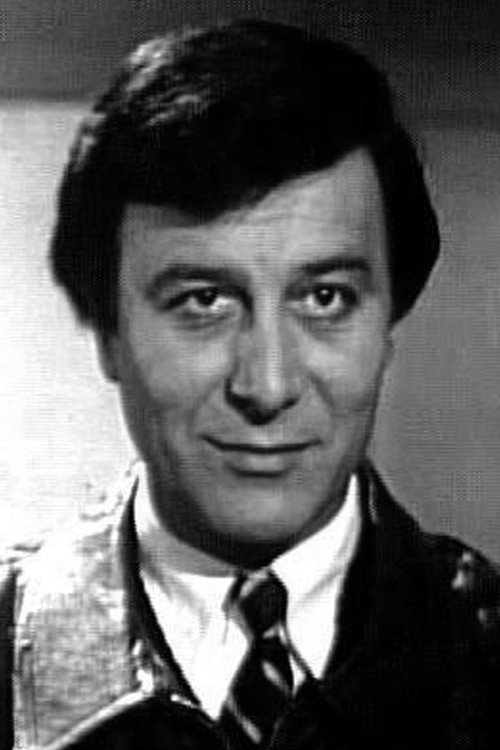 Photo of Héctor Fuentes, Acting