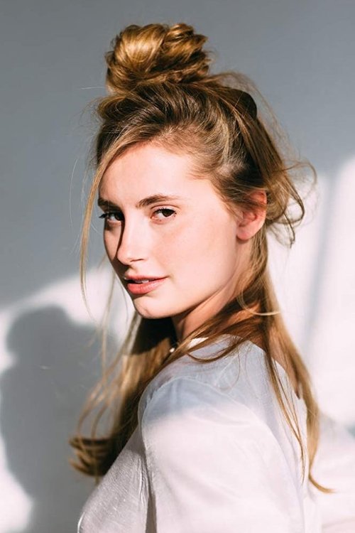 Annie Hamilton profile