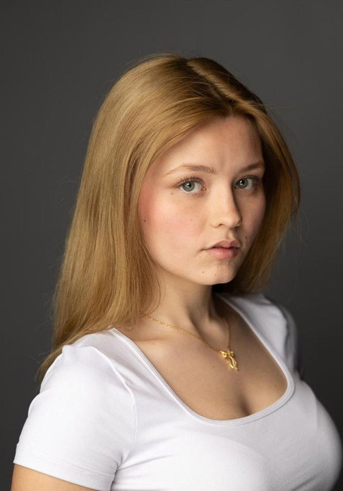 Photo of Isabella Tena, Acting