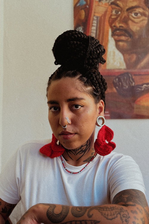 Photo of Naya Oliveira, Camera