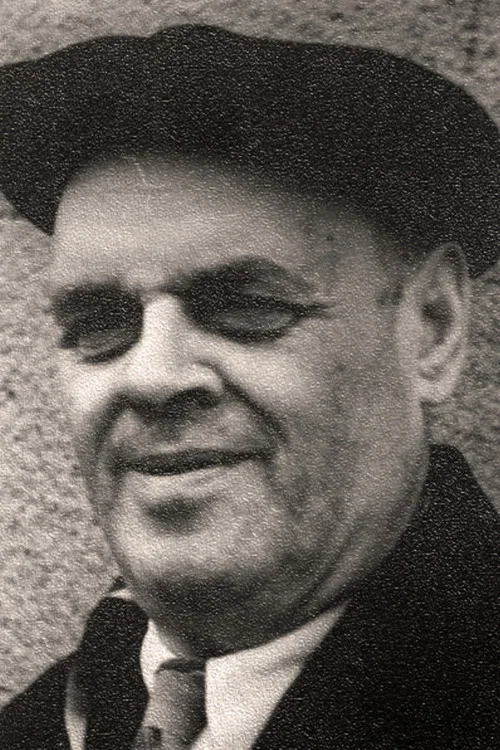 Photo of Yulian Oxman, Writing