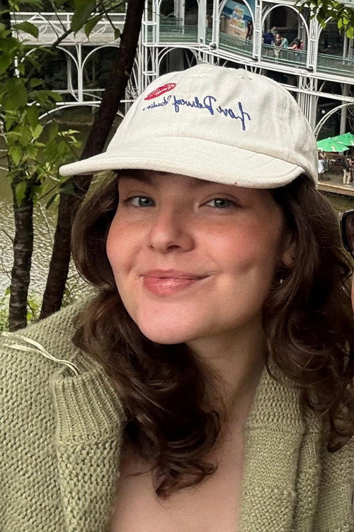 Photo of Julia Schwarzer da Guia, Art