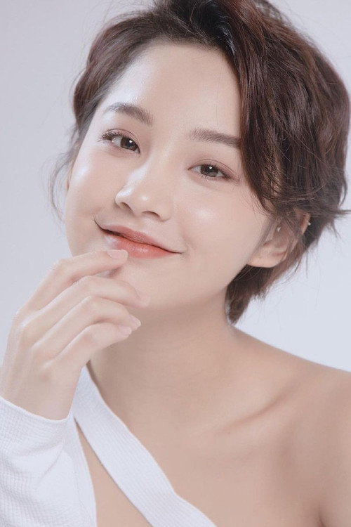 Ceri Thu Hà profile