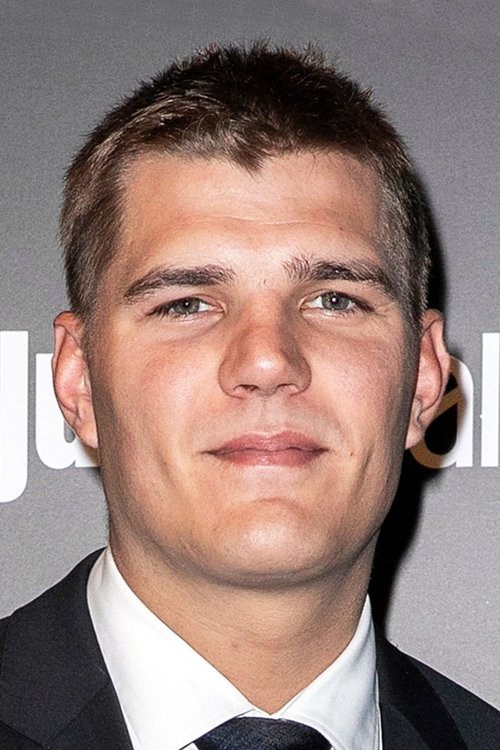 Chris Zylka profile