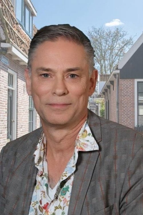 Photo of Jop de Vries, Writing