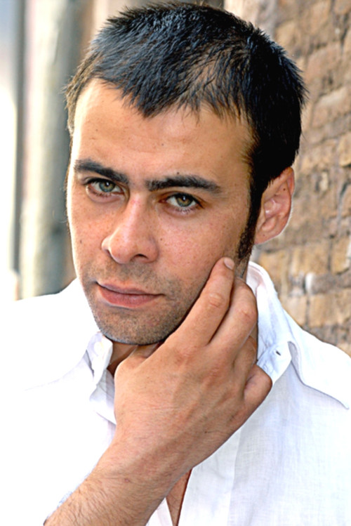 Photo of Manfredi Saavedra, Acting