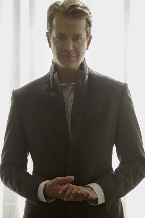 Photo of Daniel Okulitch, Acting