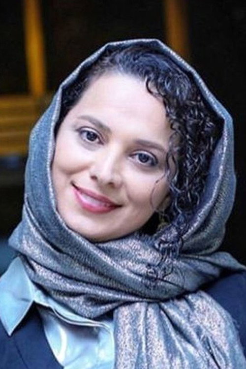 Roshanak Ajamian profile