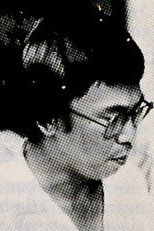 Photo of Akin, Camera