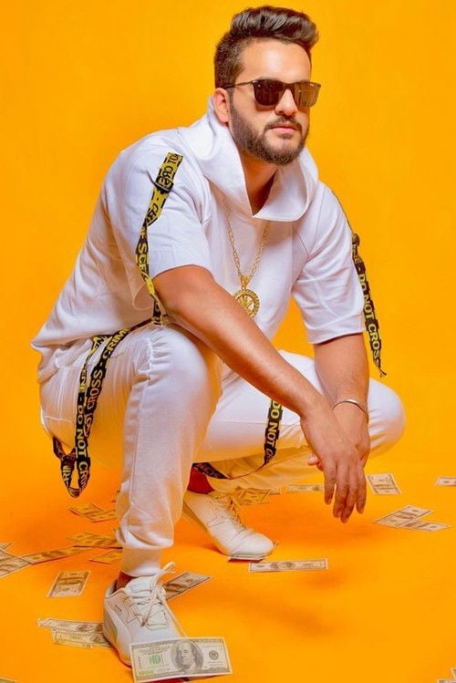 Abhishek Malhan profile