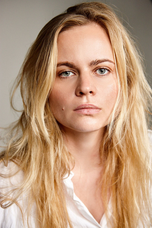 Photo of Kara Edenberg, Acting