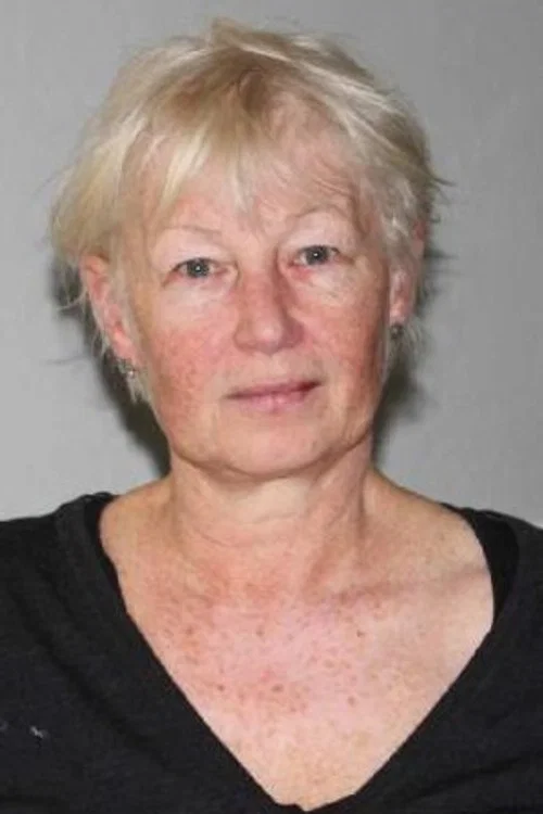 Photo of Julia Lindig, Acting