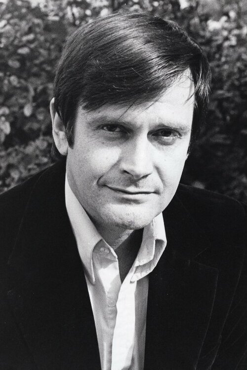 Ralph Bates profile