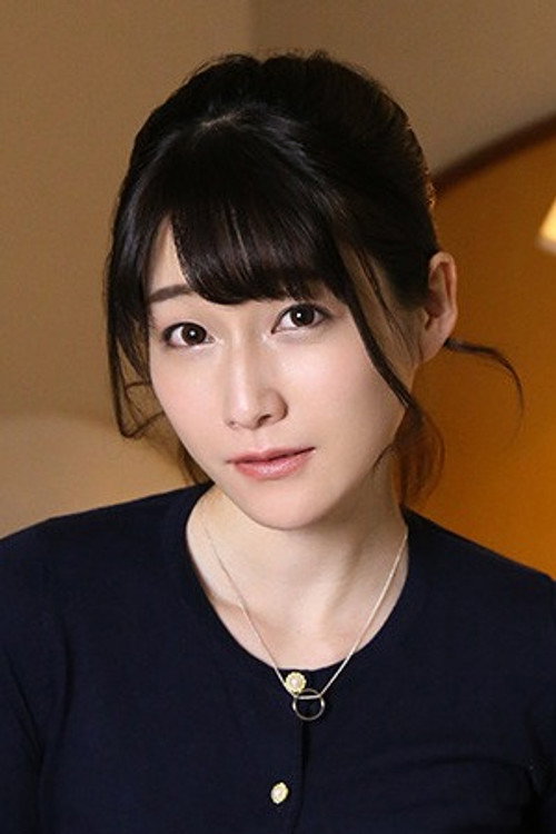 Photo of Kanade Tsuchiya, Acting