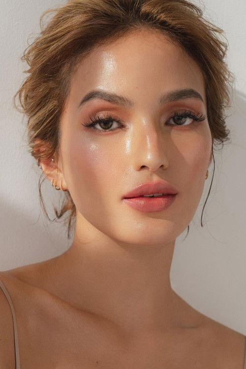 Sarah Lahbati profile