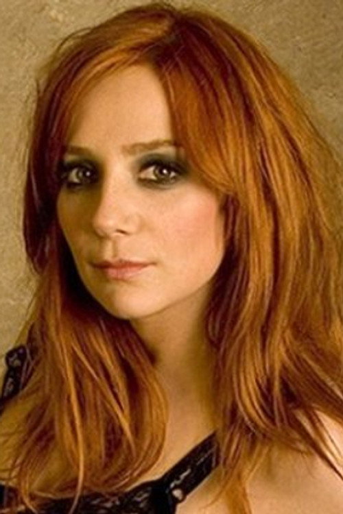 Aylin Aslım profile