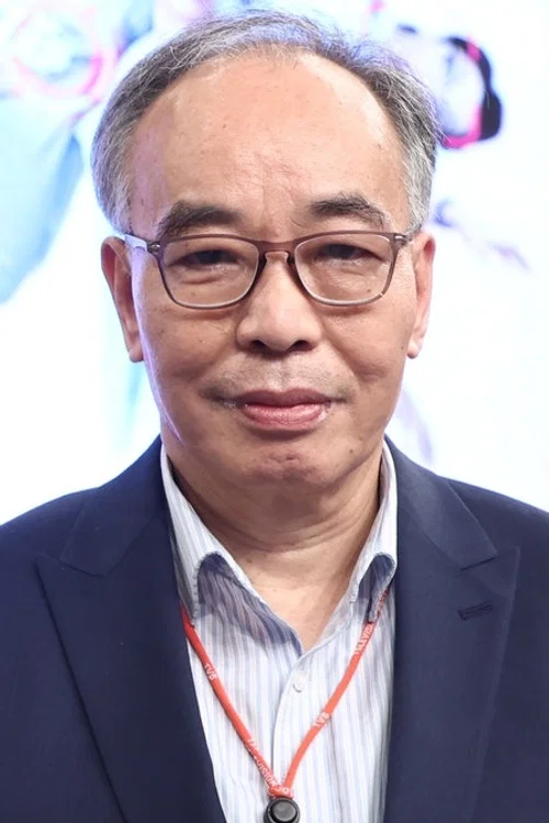Photo of Chan Kiu-Ying, Writing