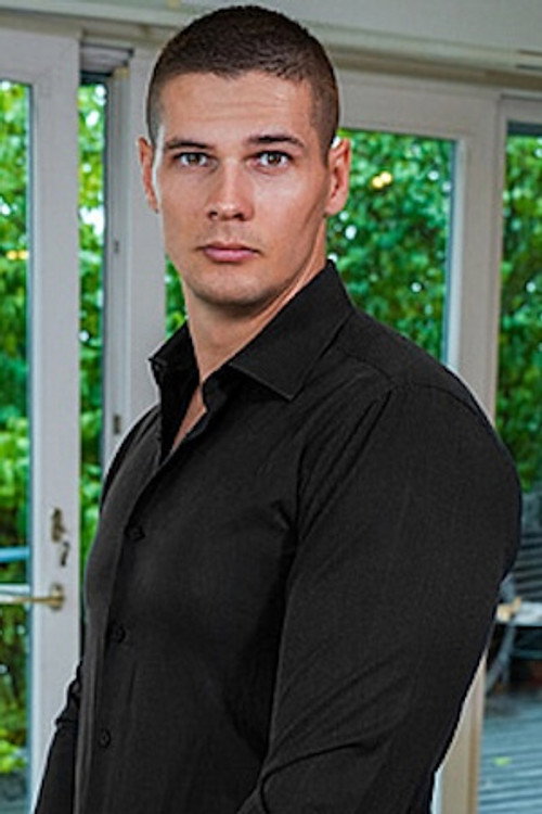 Photo of Deny Lou, Acting