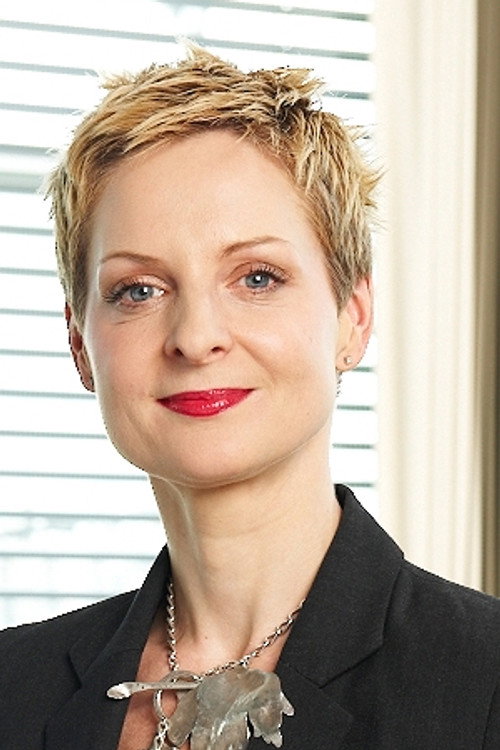 Photo of Linda Davidson, Acting
