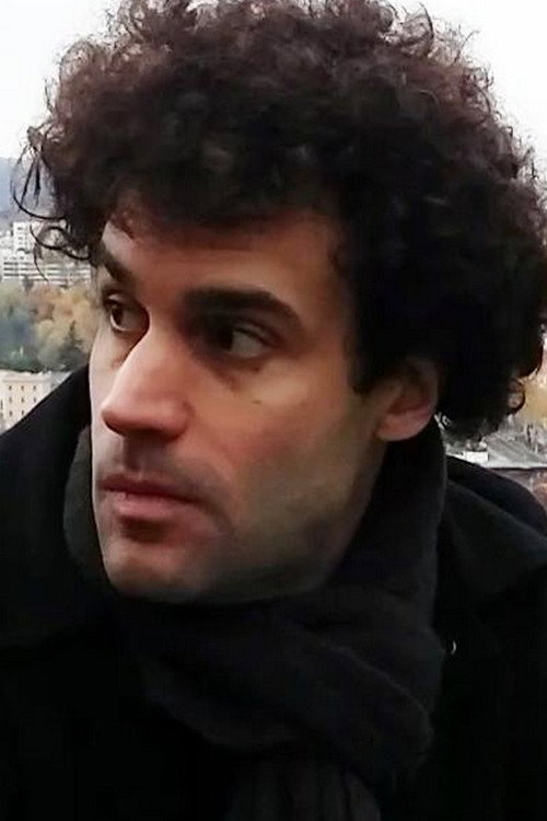 Photo of Nicolas Livecchi, Writing