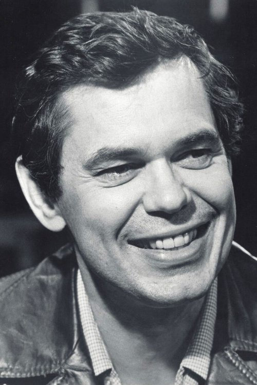 Leslie Carlson profile