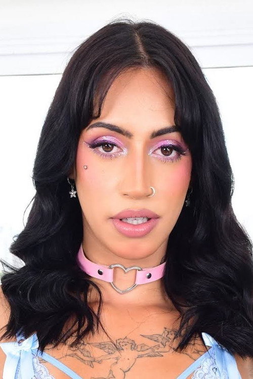 Photo of Luna Gueddes, Acting