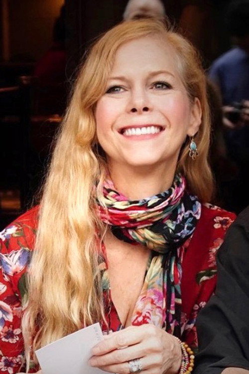 Photo of Elizabeth Farrington, Acting