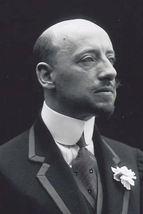 Photo of Gabriele D'Annunzio, Writing