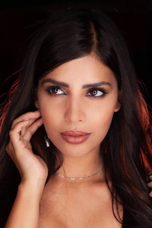 Photo of Esly Avelar, Acting