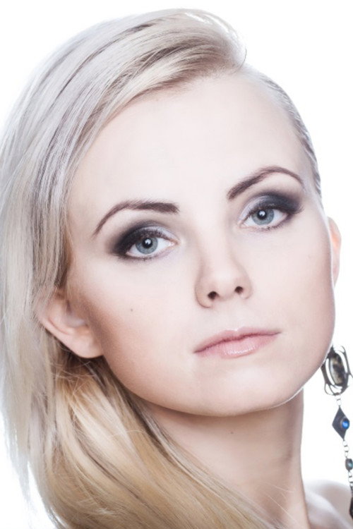 Photo of Maya Arwen, Acting