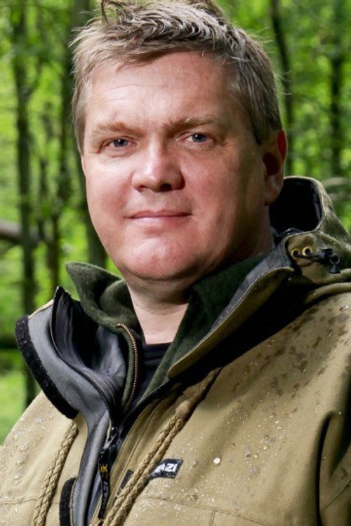 Ray Mears profile
