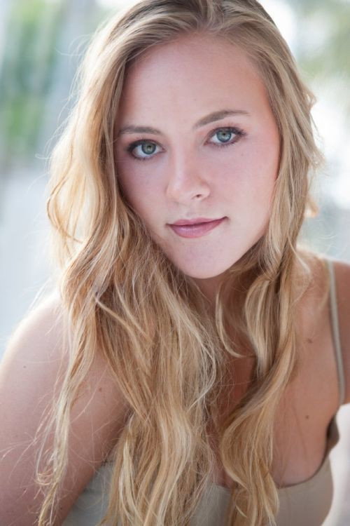 Photo of Hannah Robinson, Acting