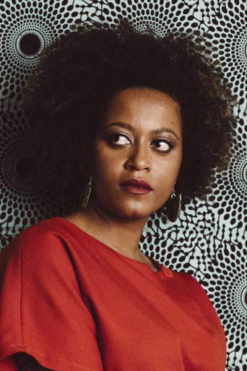Photo of Sara Tavares, Acting