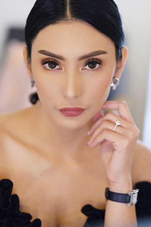 Tyas Mirasih profile