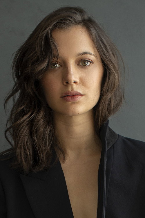 Clara Bernardo profile