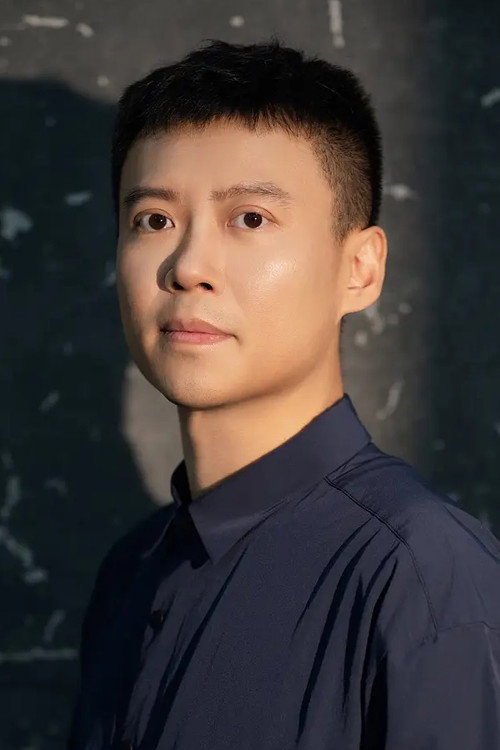 Photo of Zhou Meng, Writing