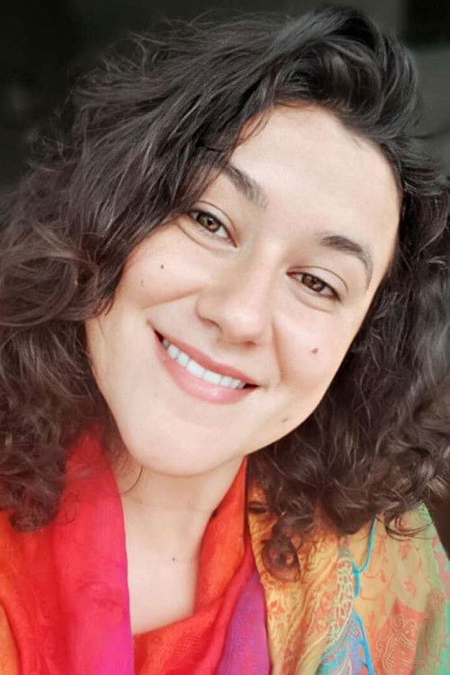 Carol Valença profile