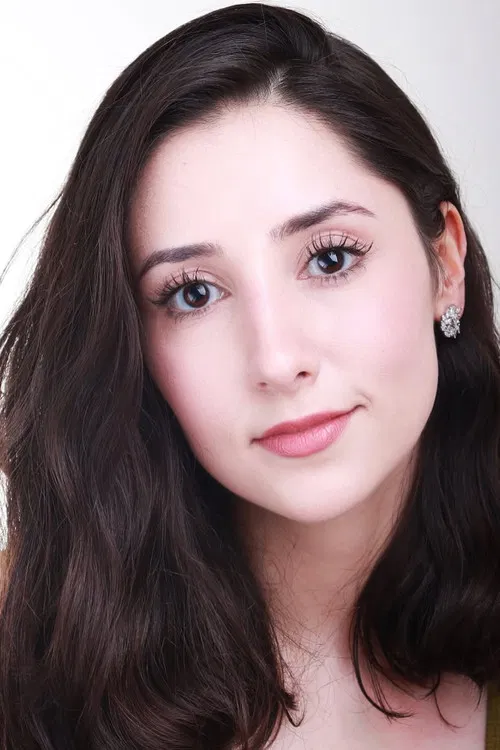 Paola Montes De Oca profile