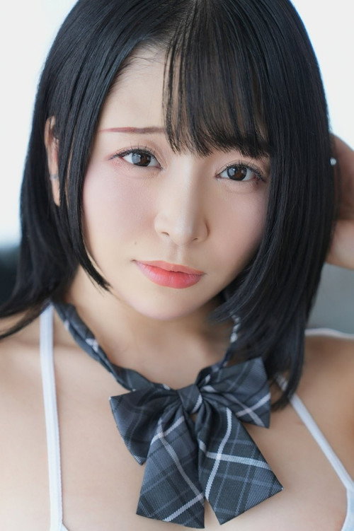 Photo of Momo Akiba, Acting