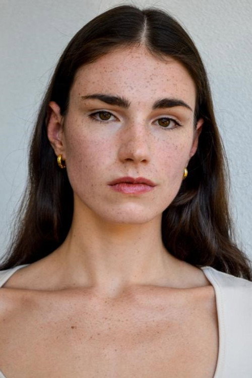 Photo of Ashlynn Celia Cox, Acting