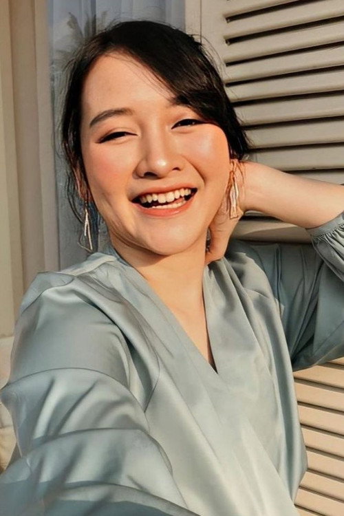 Photo of Devi Kinal Putri, Acting