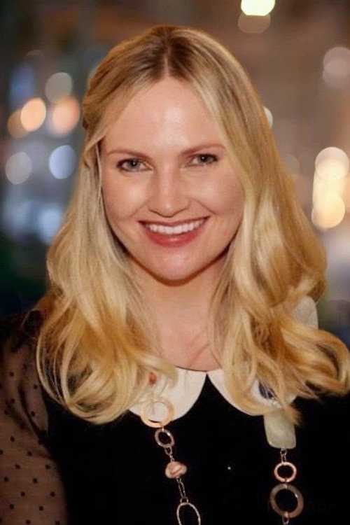 Photo of Joanne McCall, Acting