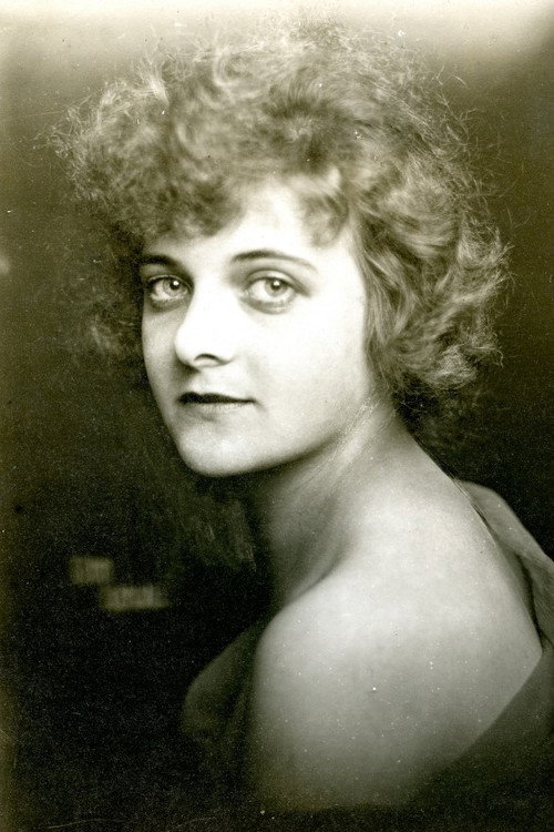 Photo of Gull Cronvall, Acting