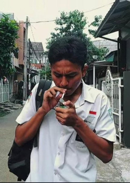 Movie poster for RUMAH (2025)