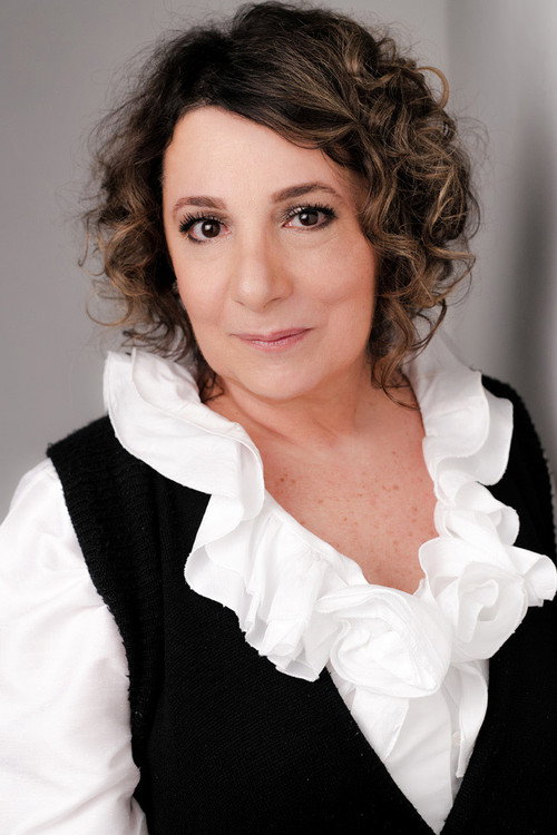 Photo of Lulu Pavarin, Acting
