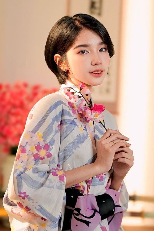 Alisa Safitri profile