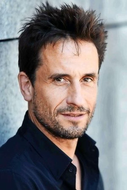 Oliver Mommsen profile