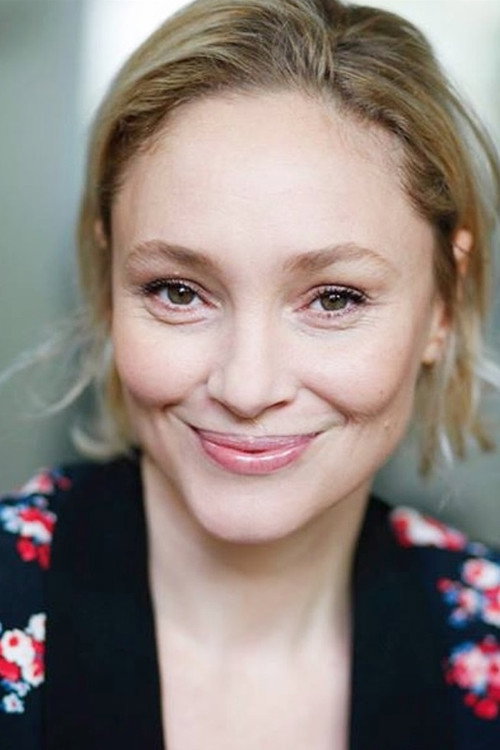 Photo of Julie Mouamma, Acting