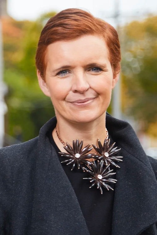 Pixie McKenna profile