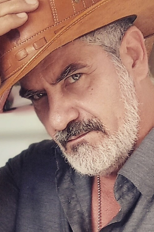 Valk Constantino profile